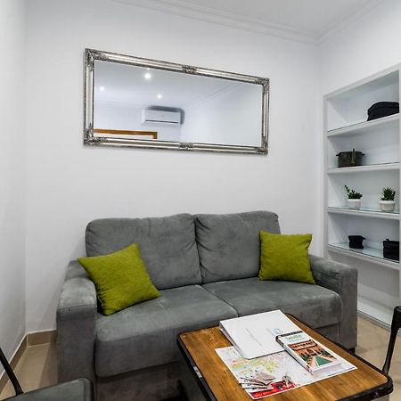 Ferienwohnung Holi-Rent Salado Sevilla Exterior foto