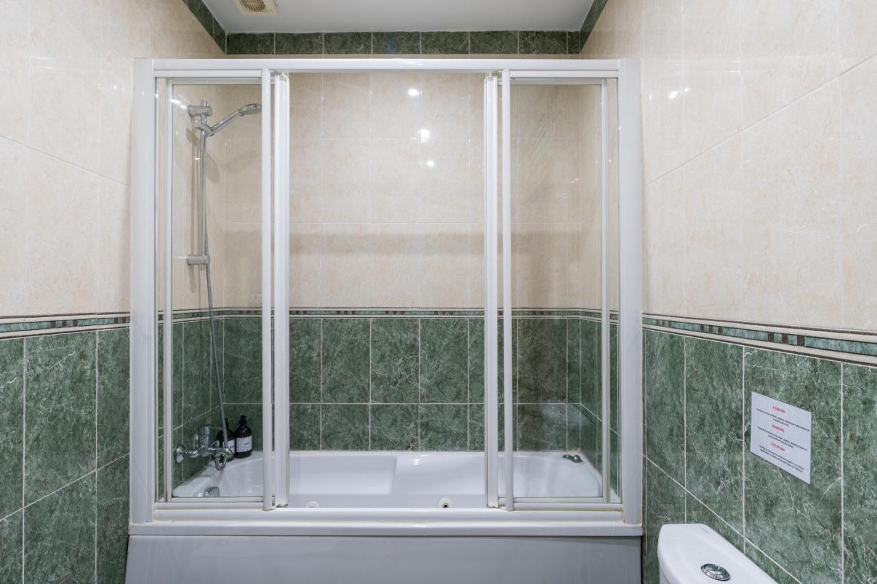 Ferienwohnung Holi-Rent Salado Sevilla Exterior foto