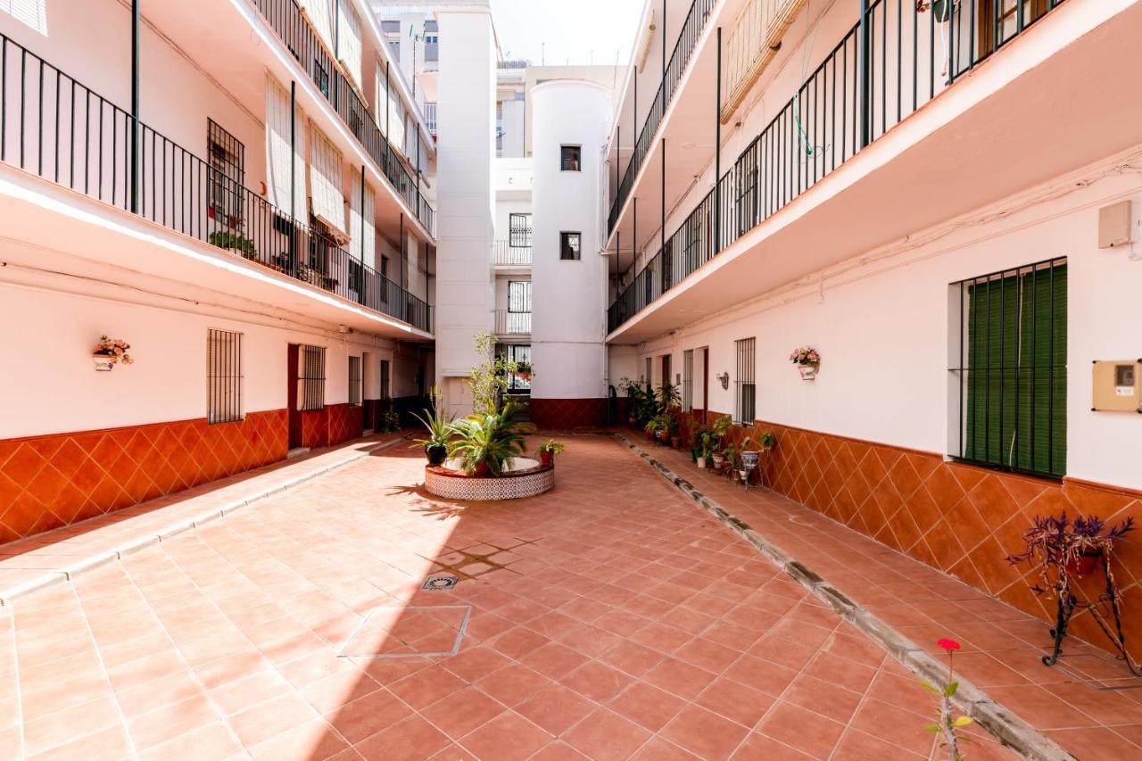 Ferienwohnung Holi-Rent Salado Sevilla Exterior foto