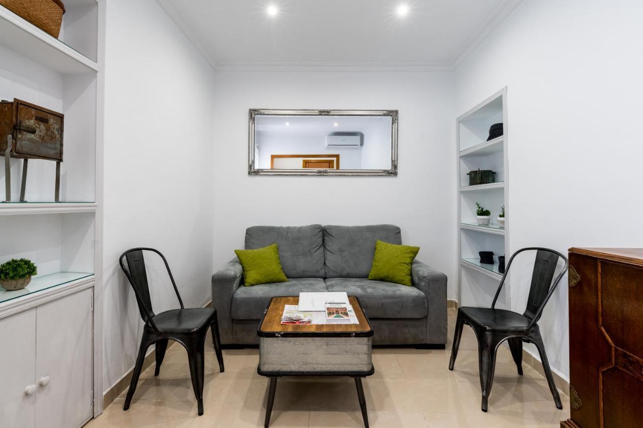 Ferienwohnung Holi-Rent Salado Sevilla Exterior foto