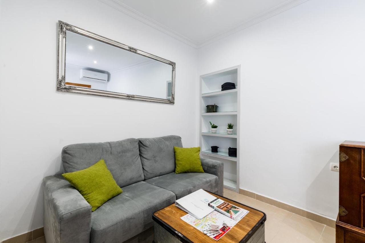 Ferienwohnung Holi-Rent Salado Sevilla Exterior foto