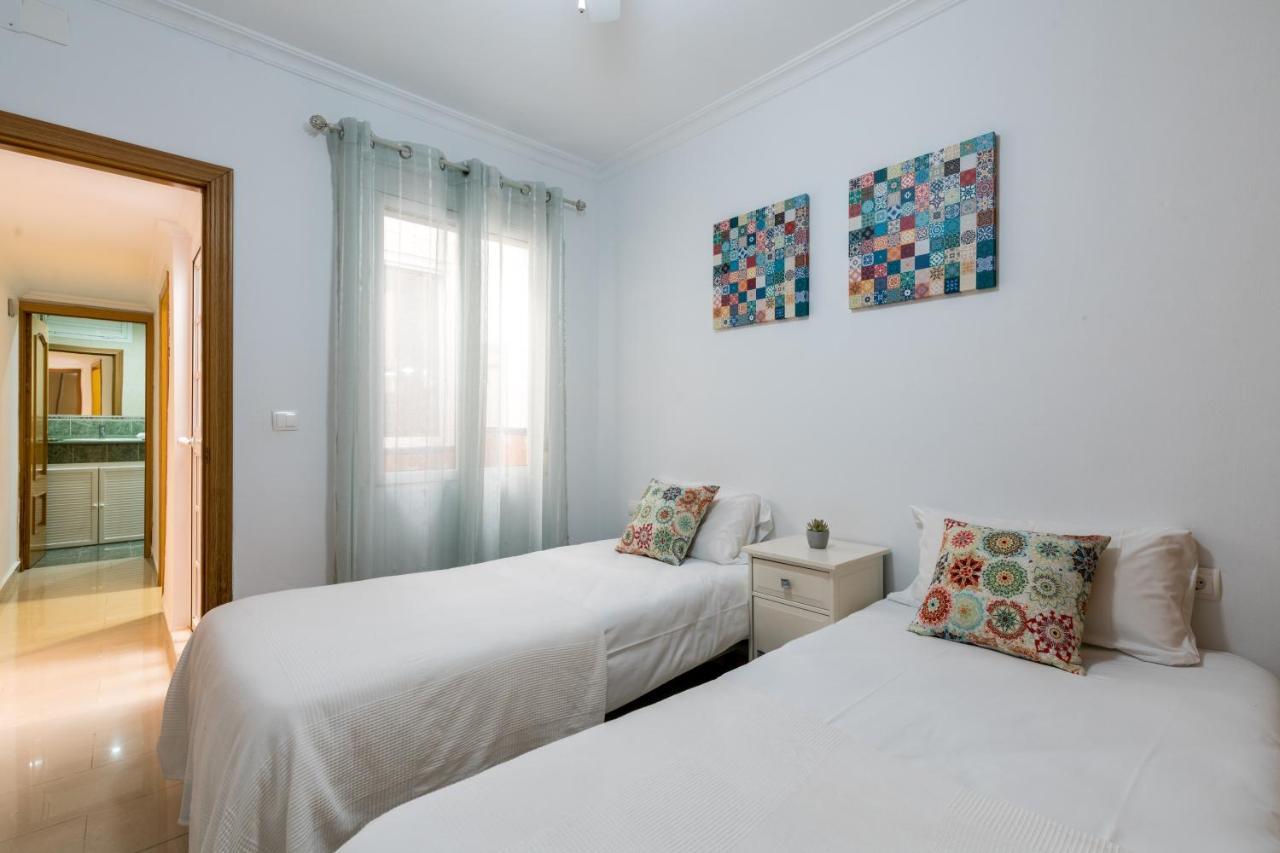Ferienwohnung Holi-Rent Salado Sevilla Exterior foto